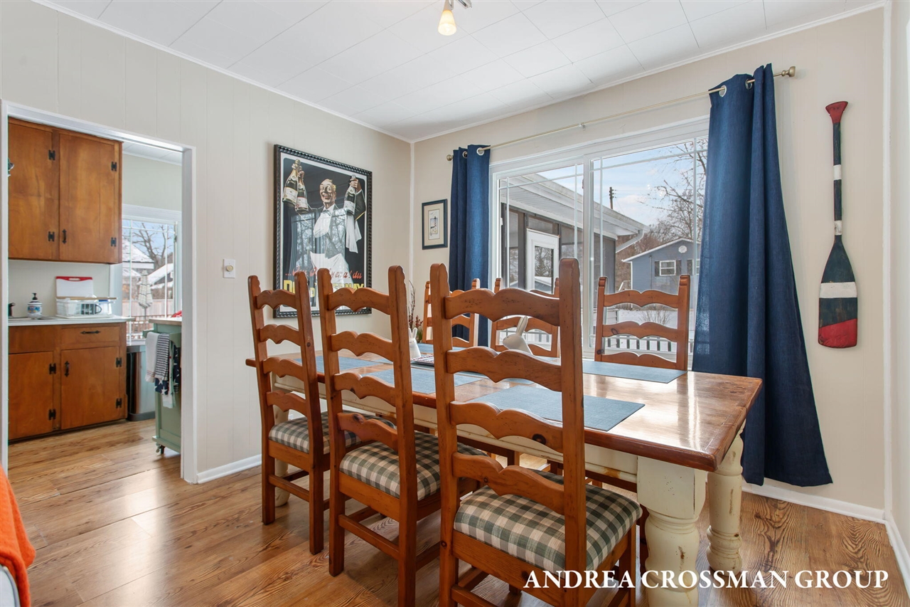 658 Allegan Street Property Photo 14