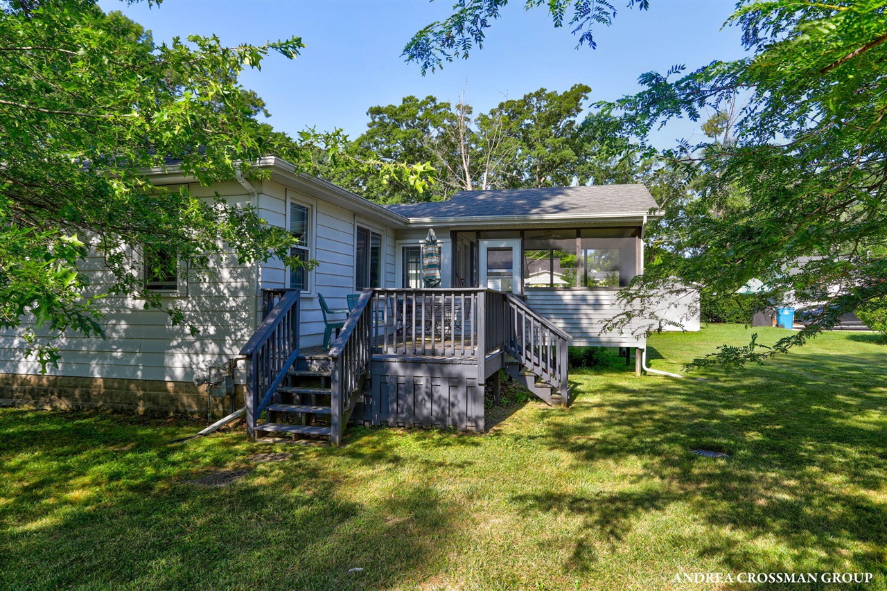 658 Allegan Street Property Photo 27