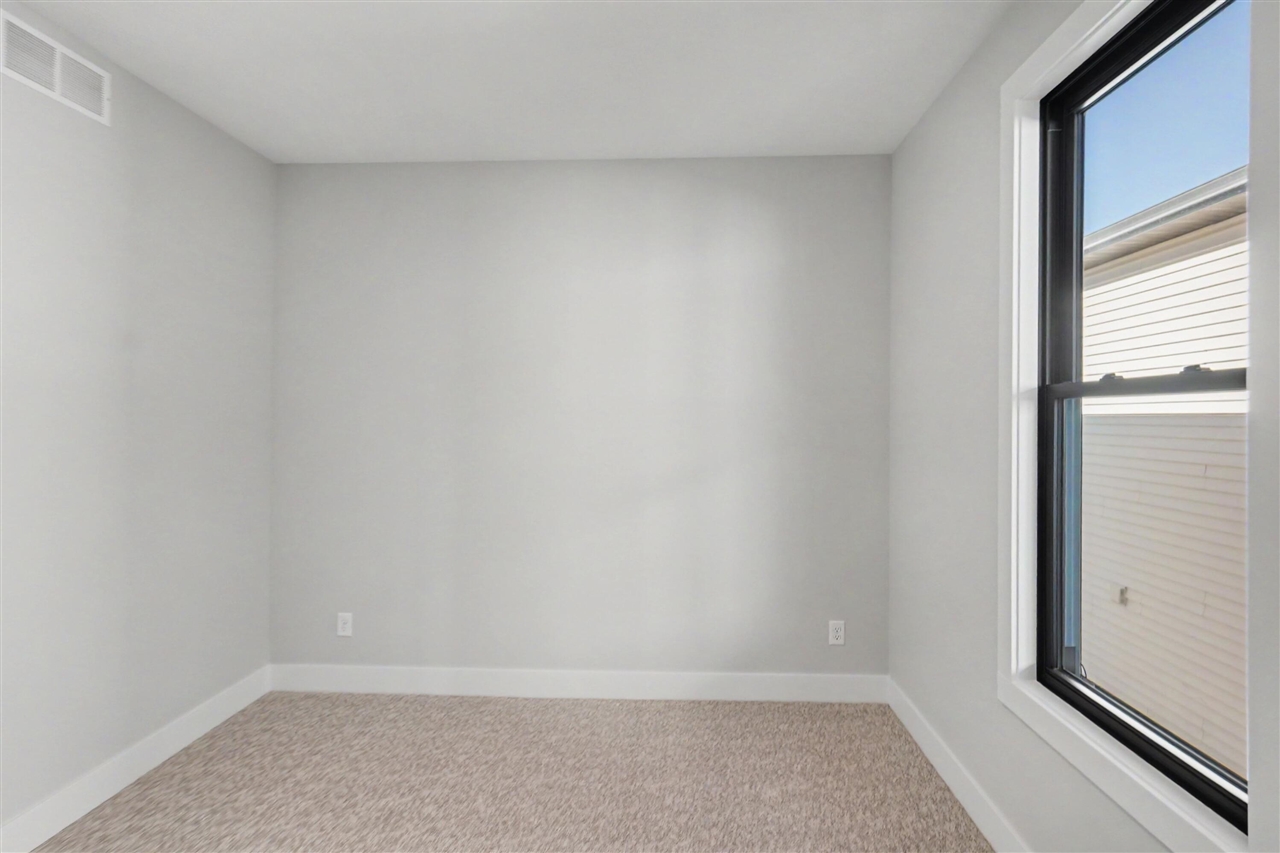 315 Edison Court Property Photo 20
