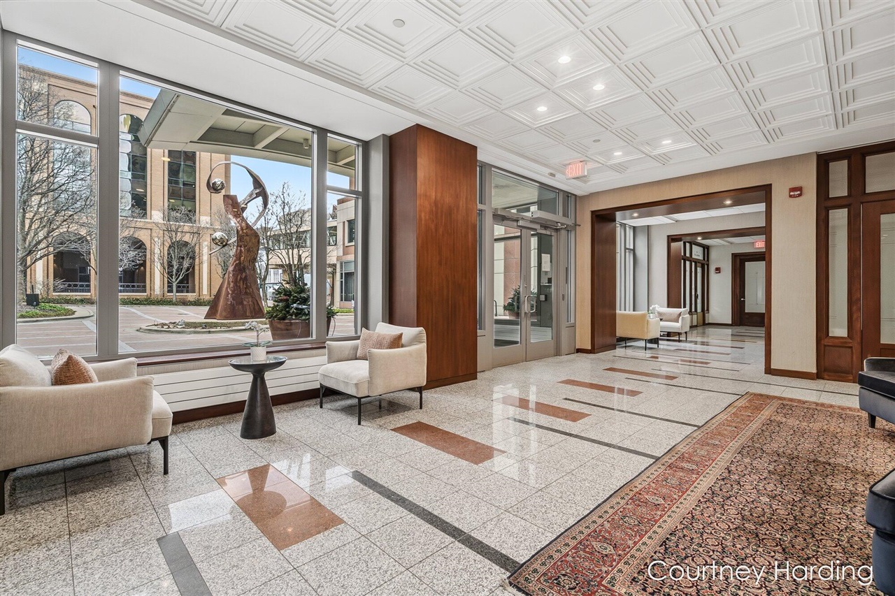 128 Campau Circle Property Photo 3