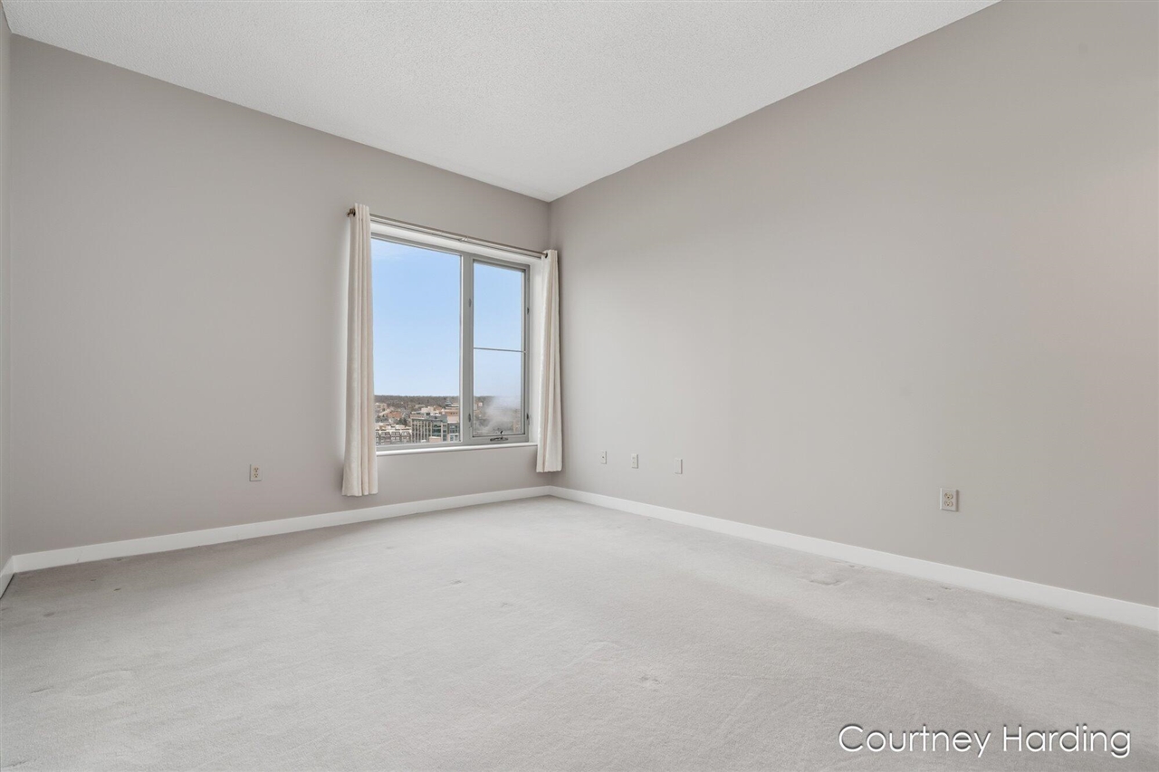 128 Campau Circle Property Photo 18