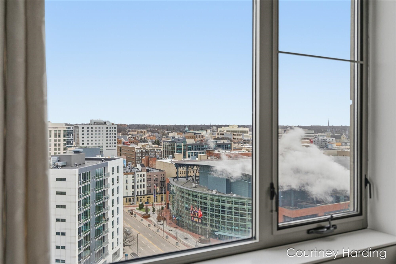 128 Campau Circle Property Photo 19