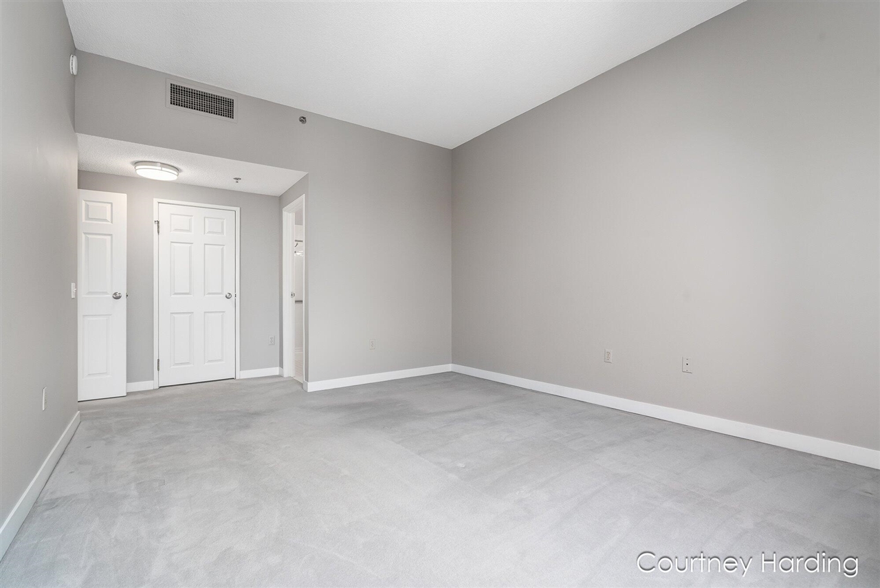 128 Campau Circle Property Photo 21
