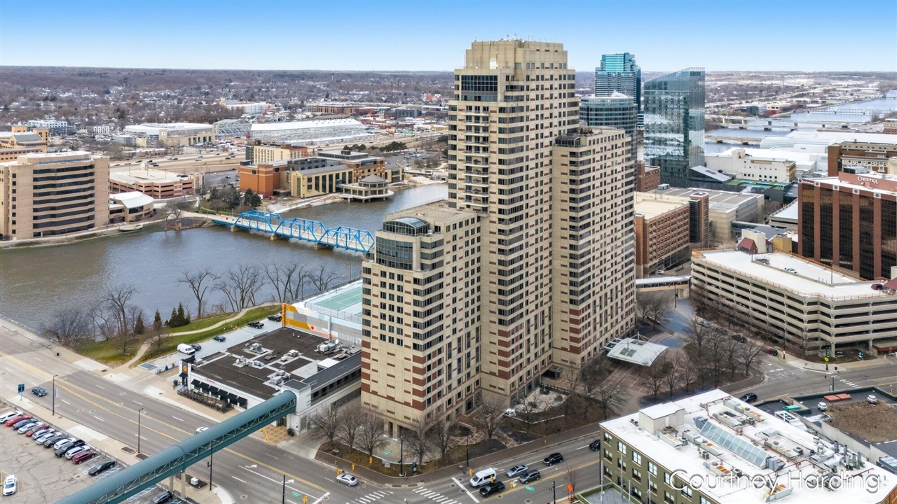 128 Campau Circle Property Photo 42