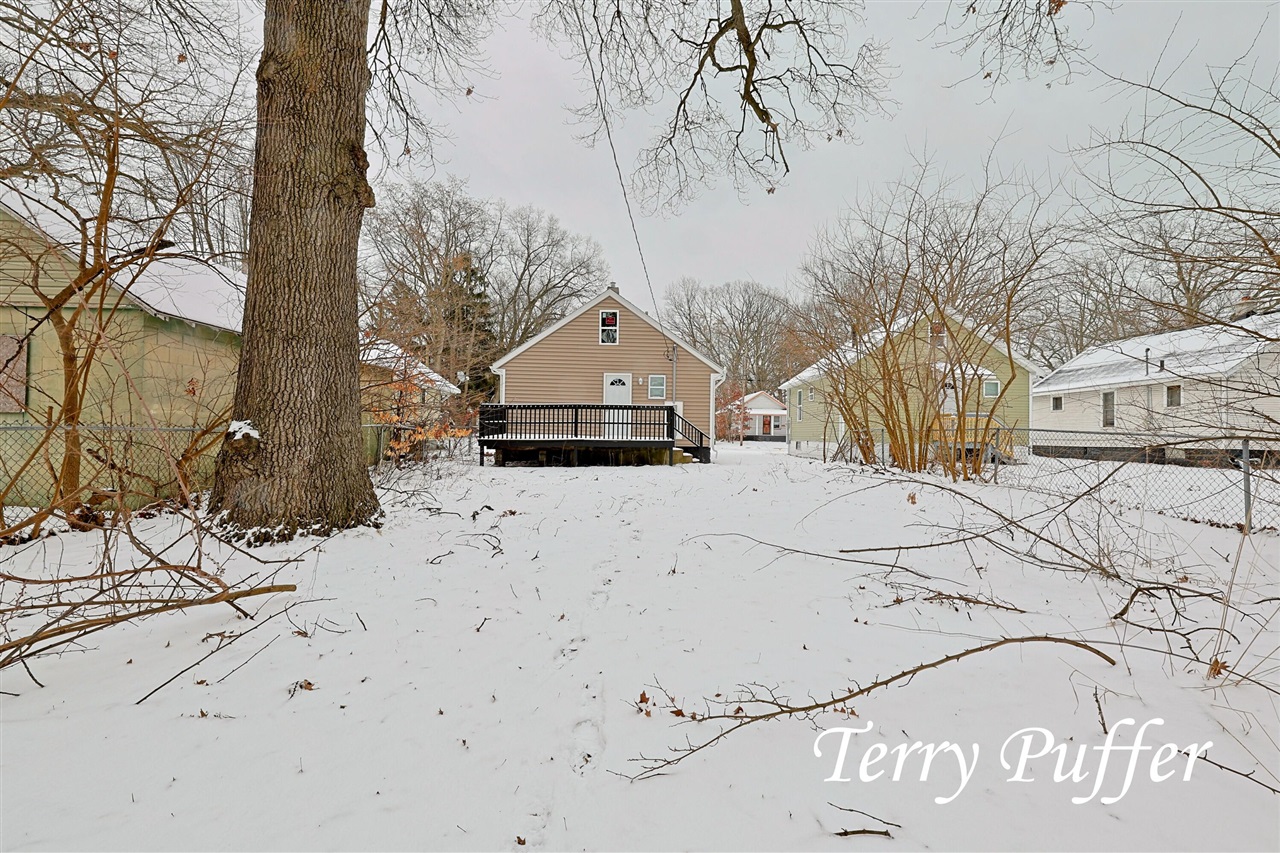 3025 Waalkes Street Property Photo 5