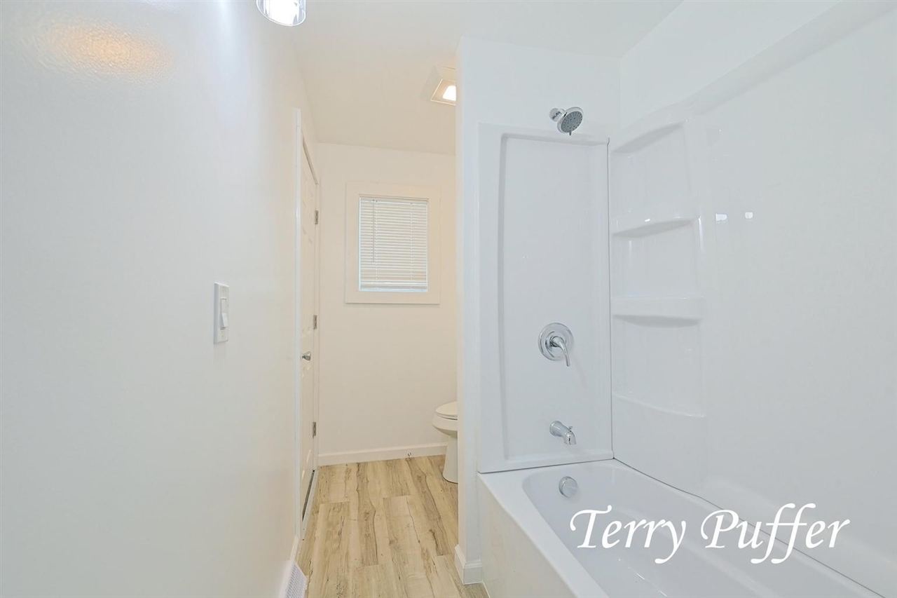 3025 Waalkes Street Property Photo 8