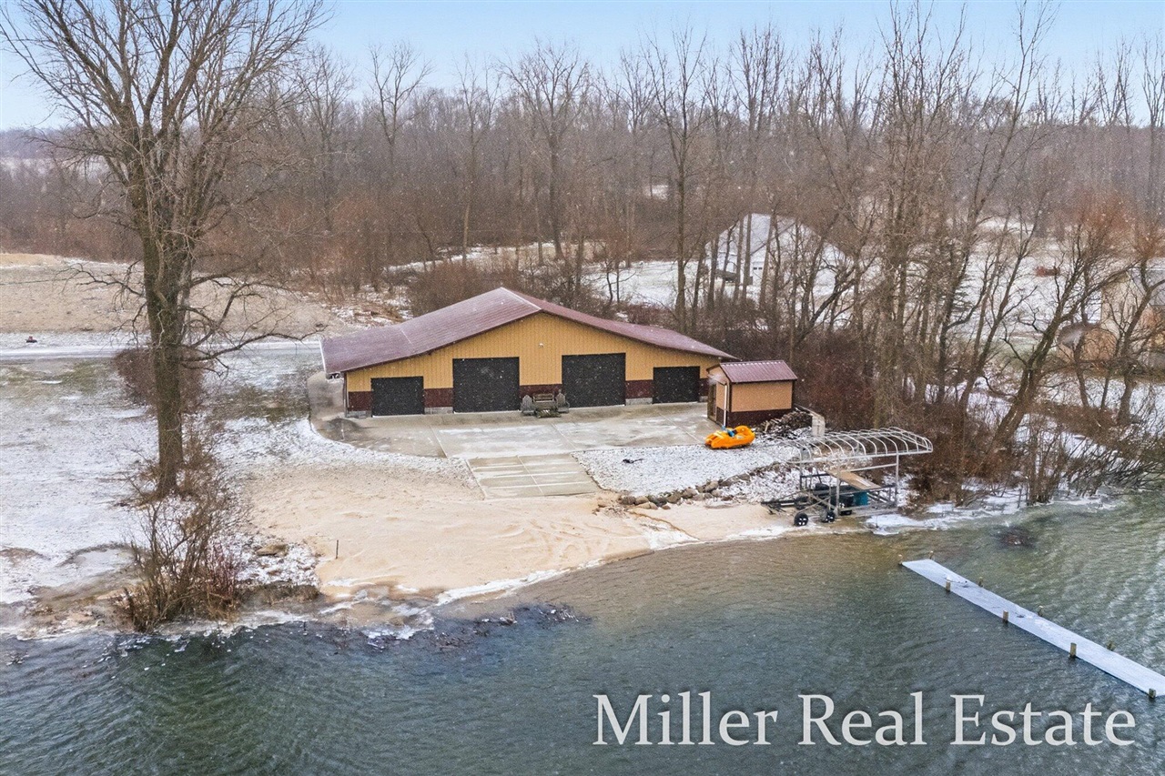 153 Sunset Drive Property Photo 1