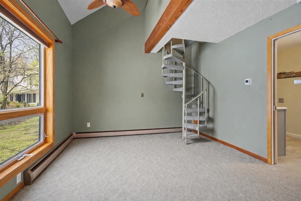 903 Cram Lane Property Photo 12