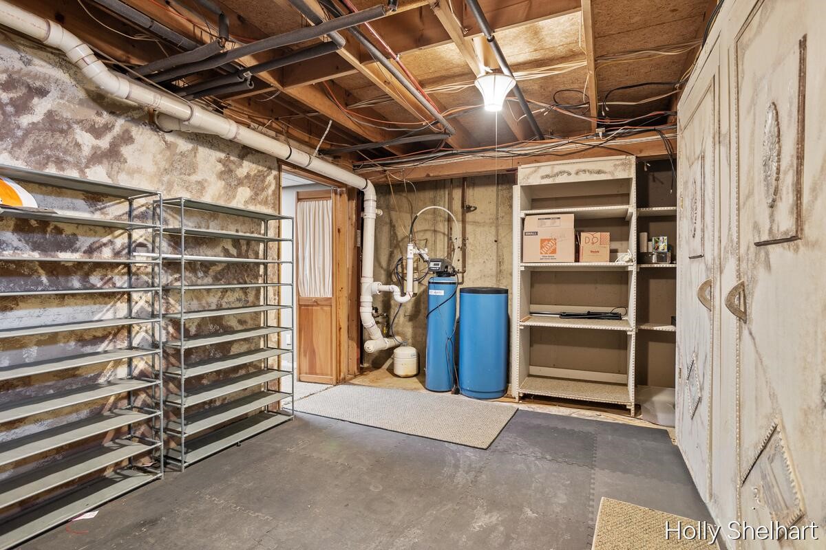 903 Cram Lane Property Photo 35