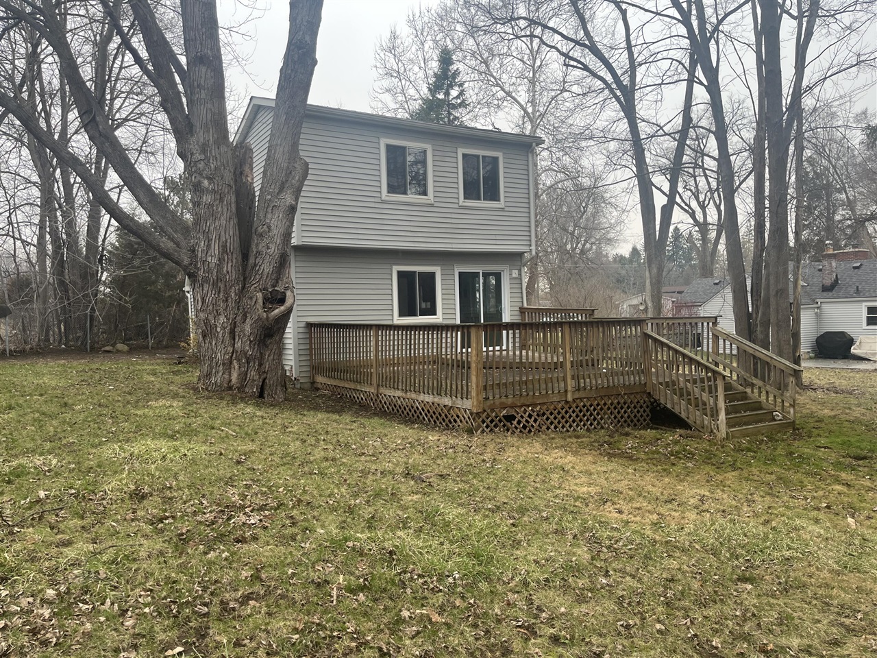 278 E Peterson Drive Property Photo 3