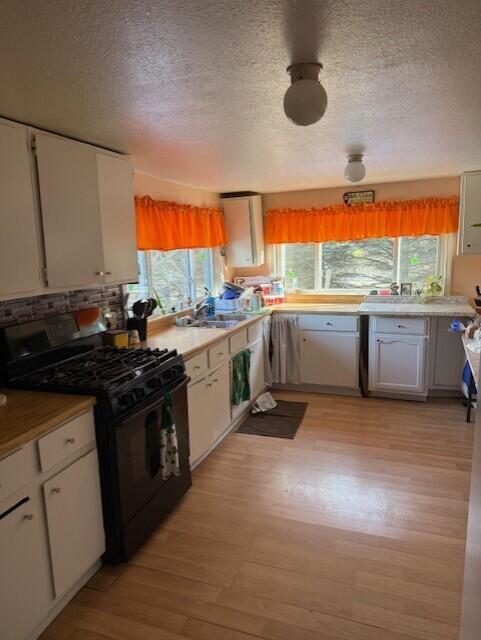 5297 N Hughes Avenue Property Photo 6