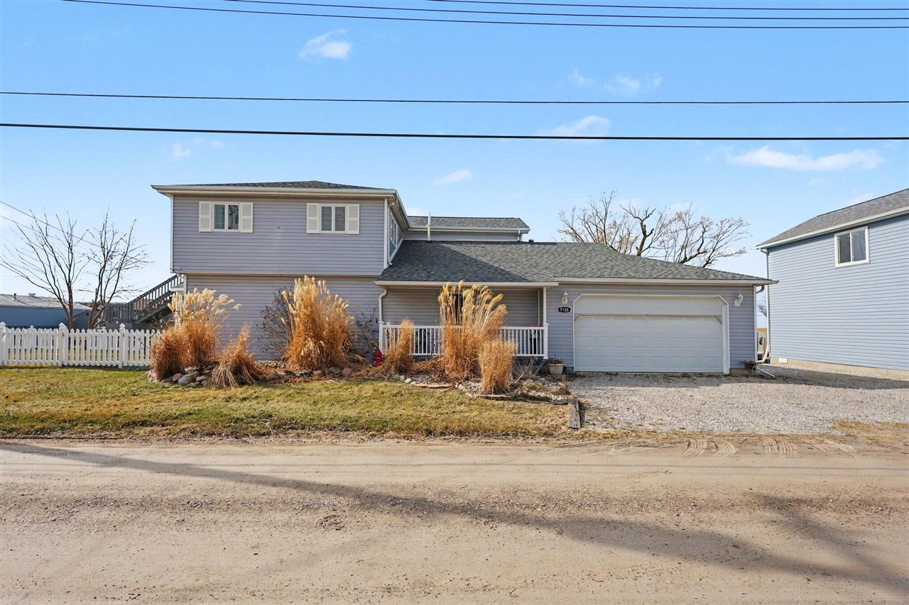 7128 Lazy Lane Property Photo 1