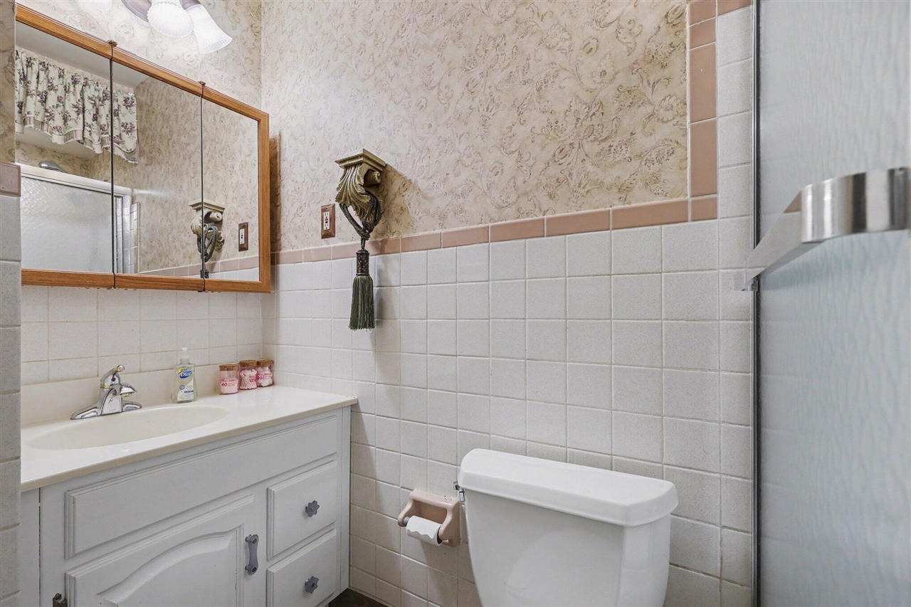 7128 Lazy Lane Property Photo 16