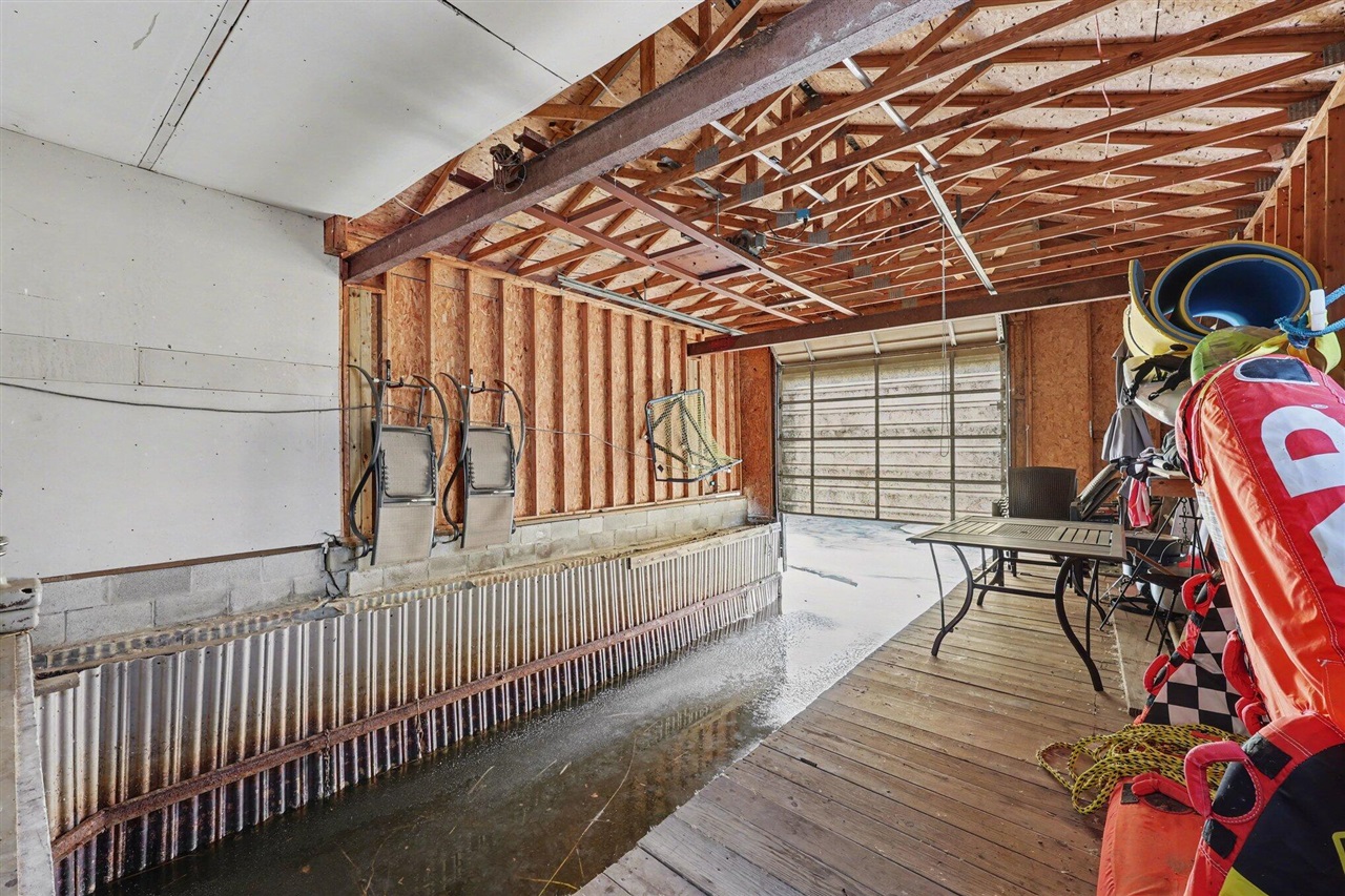 7128 Lazy Lane Property Photo 23