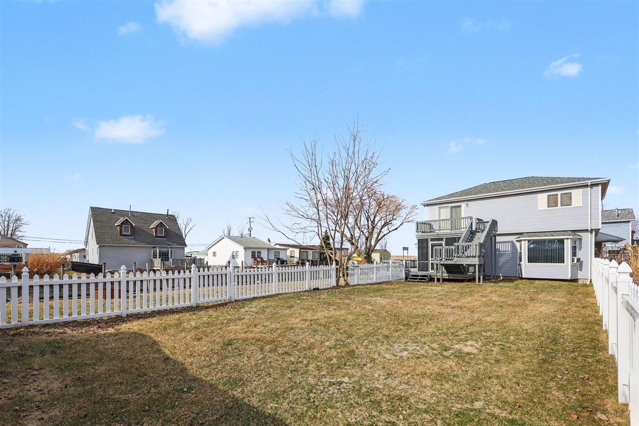7128 Lazy Lane Property Photo 27