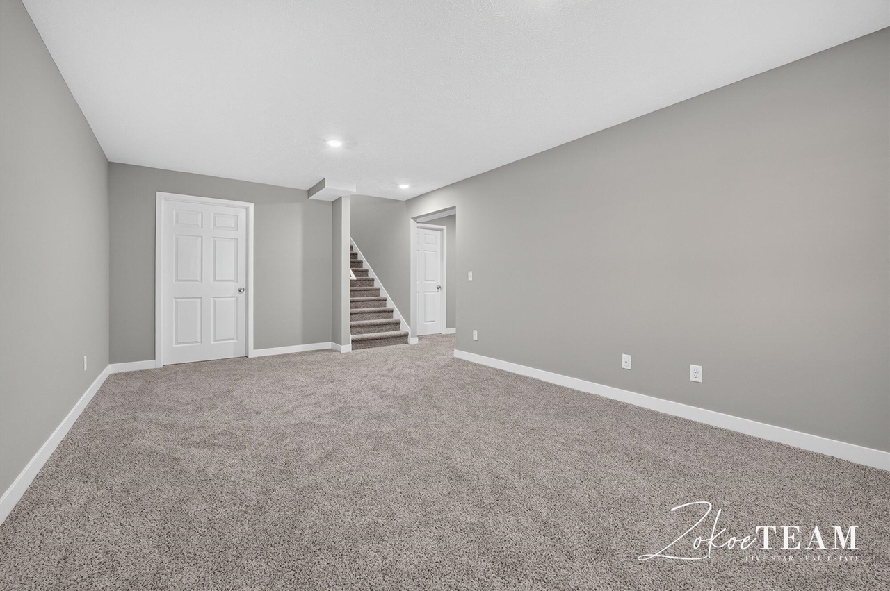 249 Hazelnut Drive Property Photo 31