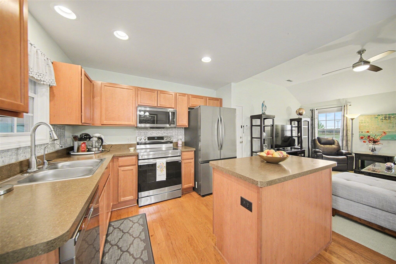2735 S Zeeb Road Property Photo 36