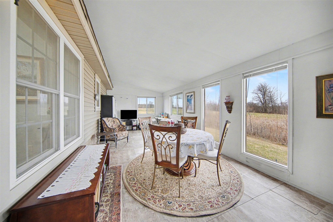 2735 S Zeeb Road Property Photo 39