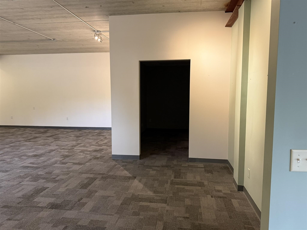 1803 Whites Road Property Photo 3