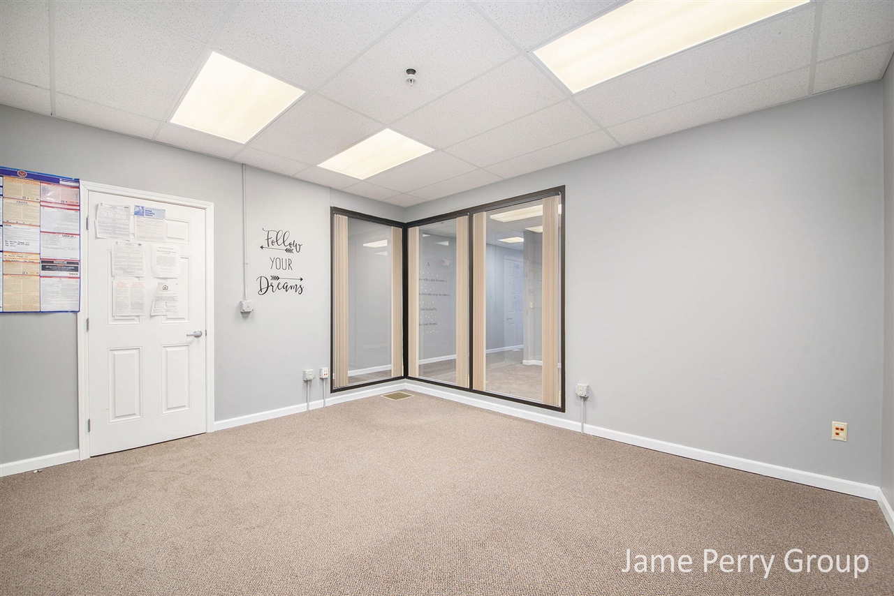 301 S Lafayette Street Property Photo 7