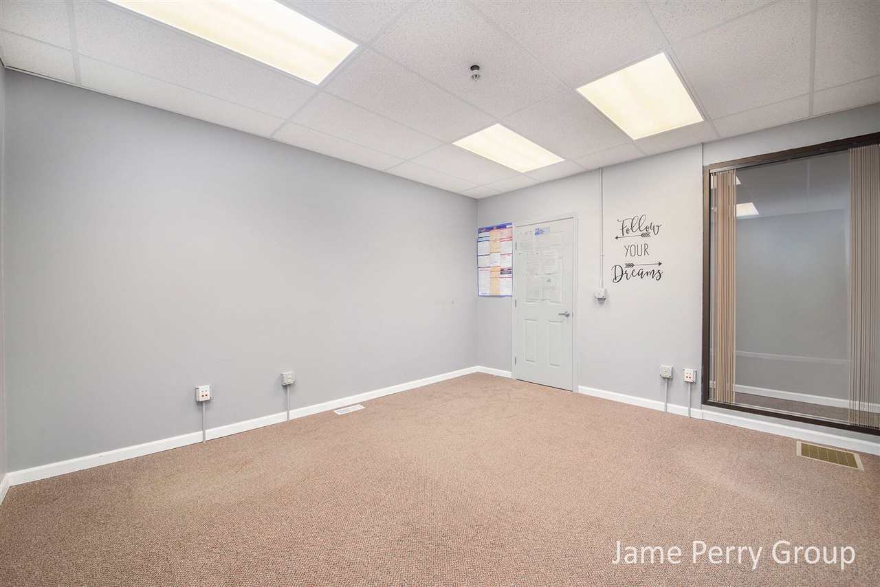 301 S Lafayette Street Property Photo 8