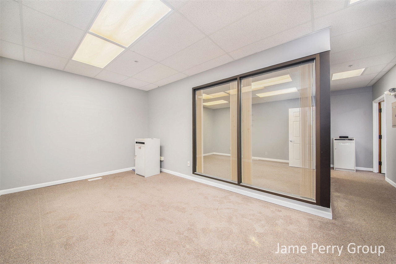 301 S Lafayette Street Property Photo 9