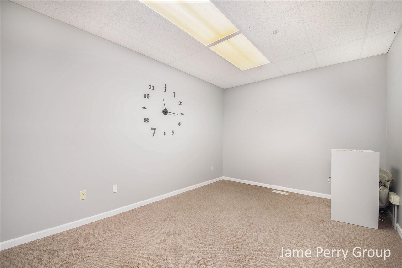301 S Lafayette Street Property Photo 10