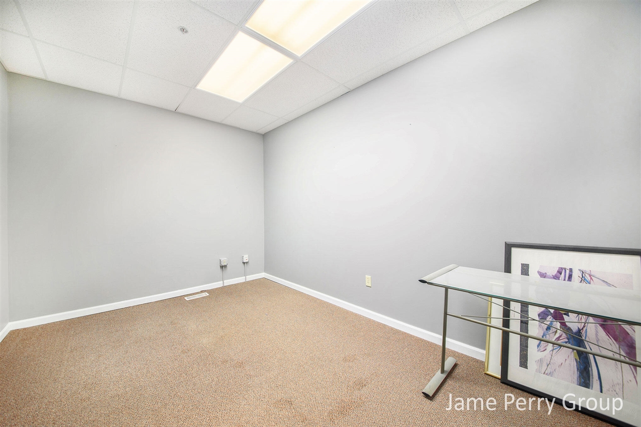 301 S Lafayette Street Property Photo 12