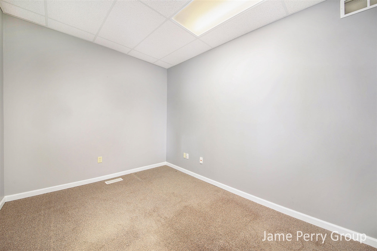 301 S Lafayette Street Property Photo 14