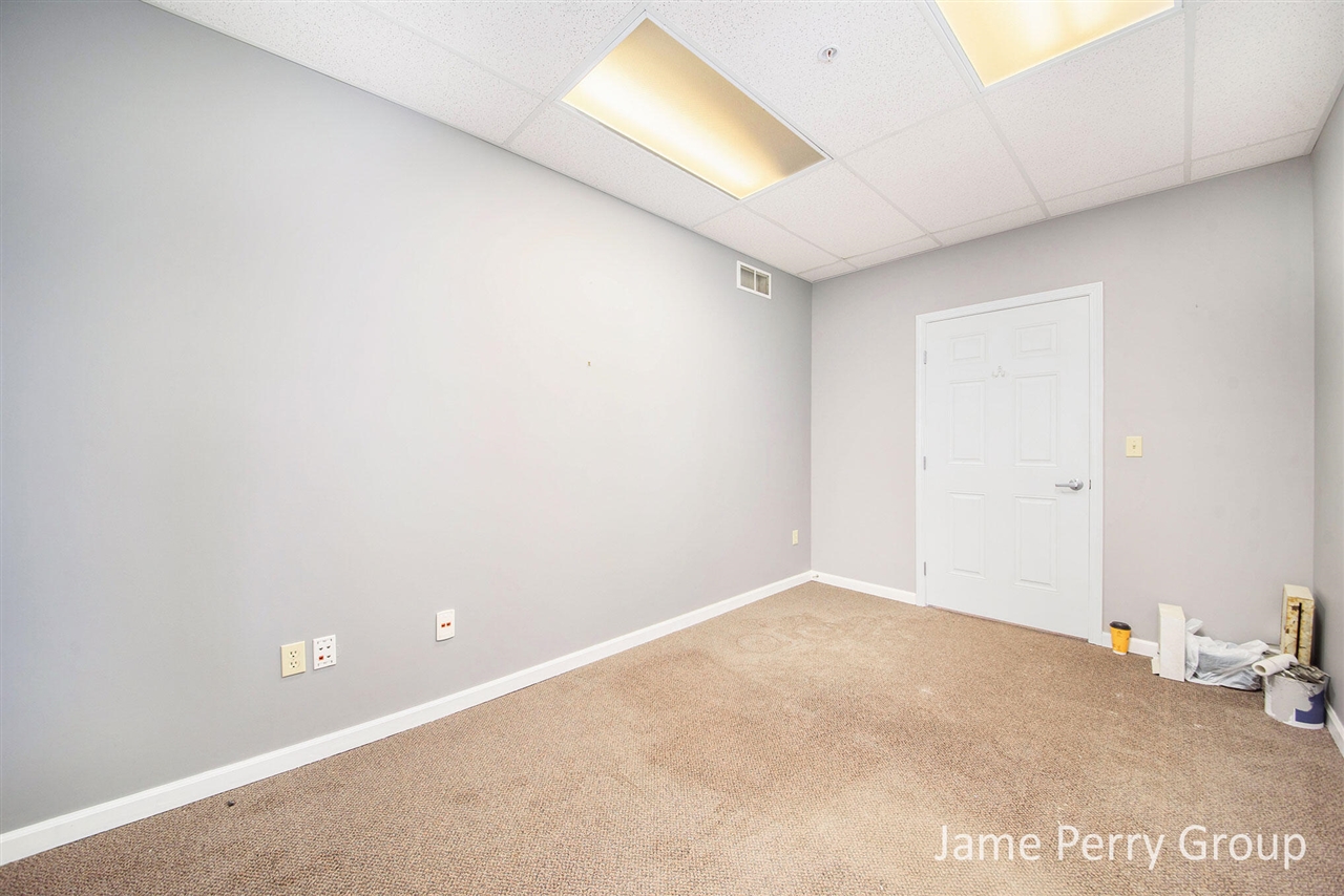 301 S Lafayette Street Property Photo 16