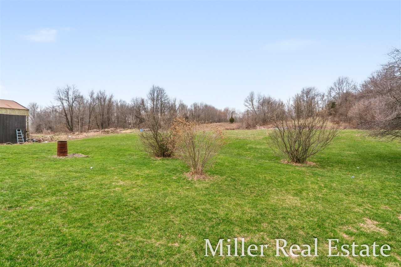 6130 Gurd Road Property Photo 31