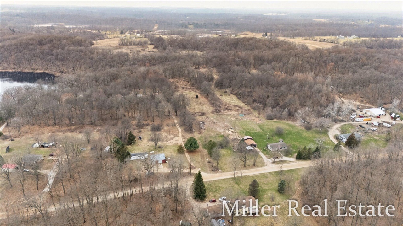 6130 Gurd Road Property Photo 36