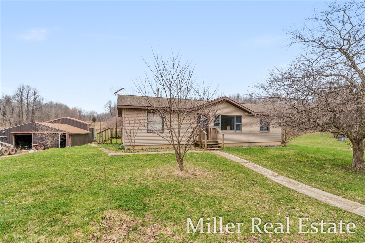 6130 Gurd Road Property Photo 44