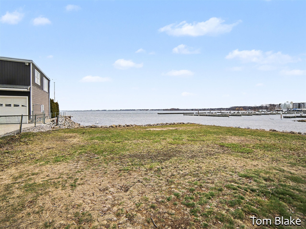 1834 Edgewater Street Property Photo 4