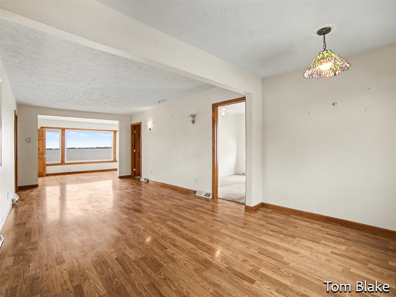 1834 Edgewater Street Property Photo 8