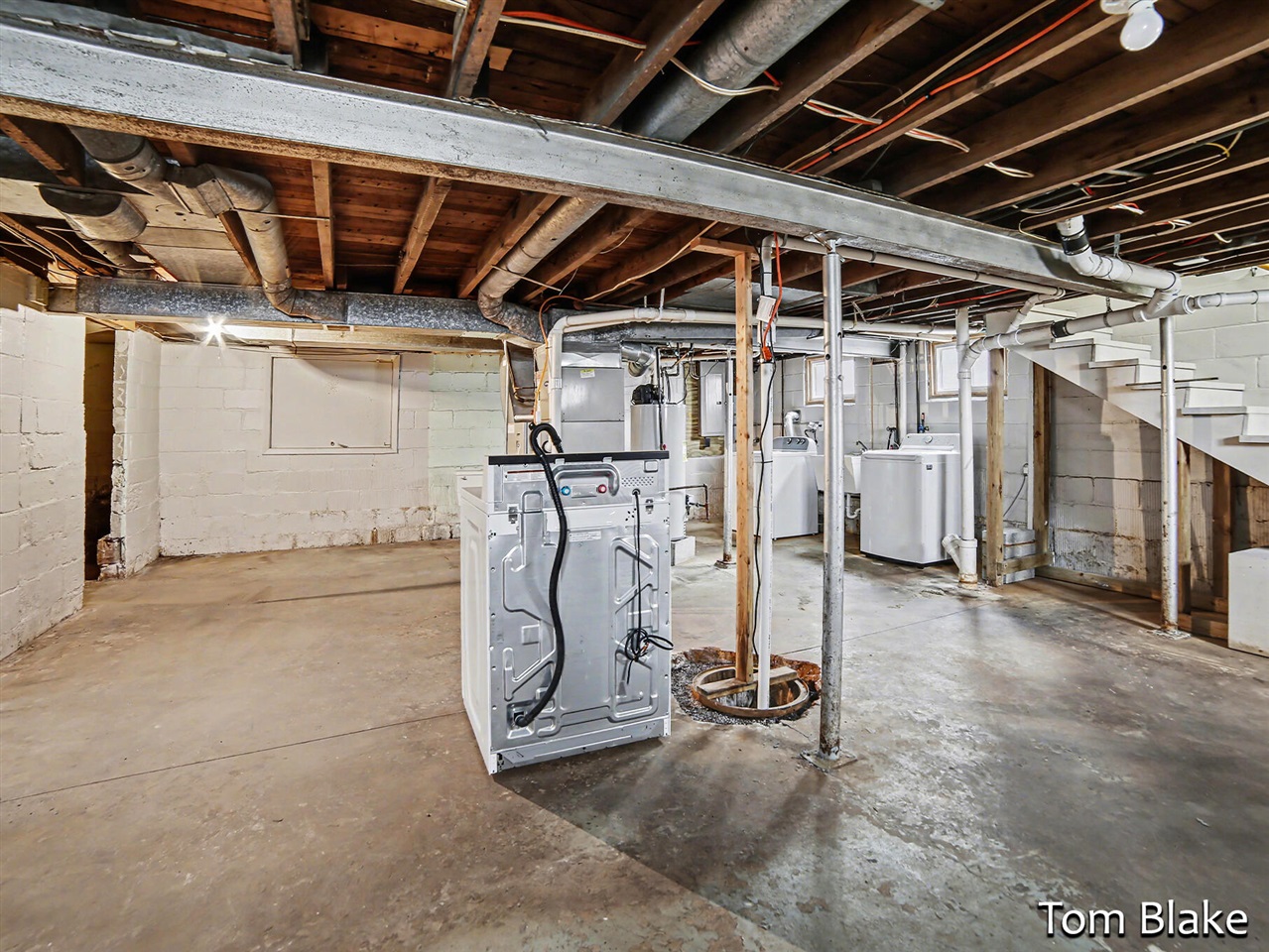 1834 Edgewater Street Property Photo 23
