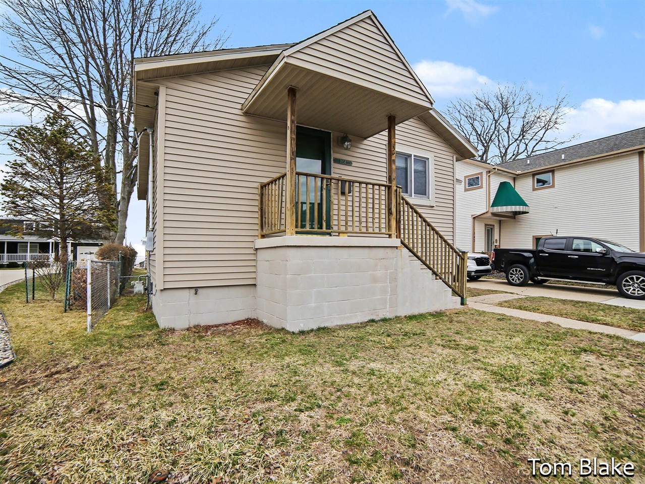 1834 Edgewater Street Property Photo 24
