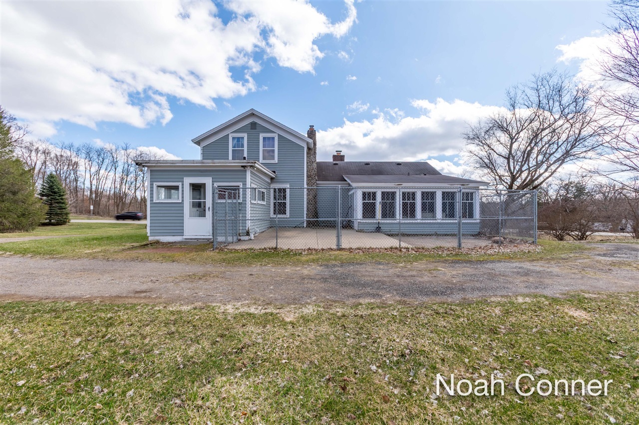 5295 Belding Road Property Photo 4