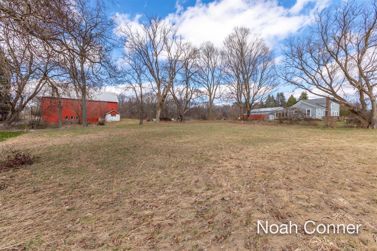 5295 Belding Road Property Photo 6
