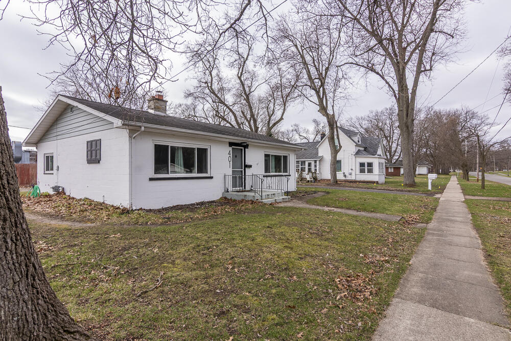 401 W Saint Marys Street Property Photo 3