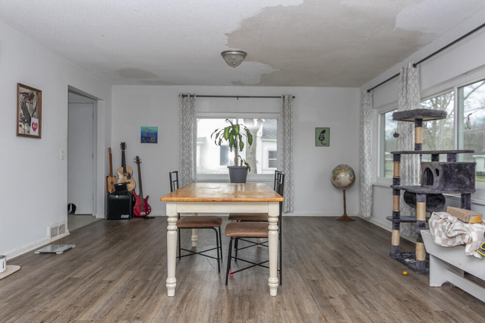 401 W Saint Marys Street Property Photo 7