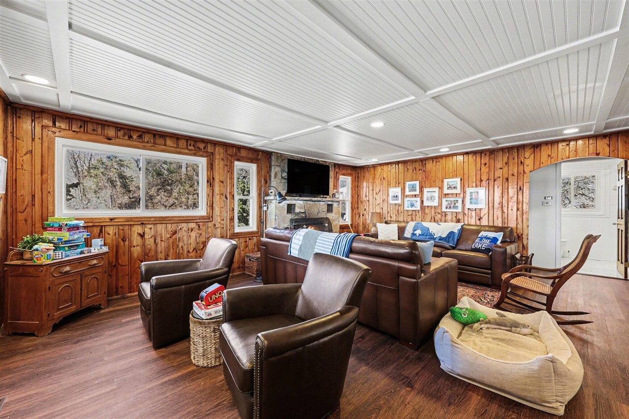 5884 Rays Drive Property Photo 11