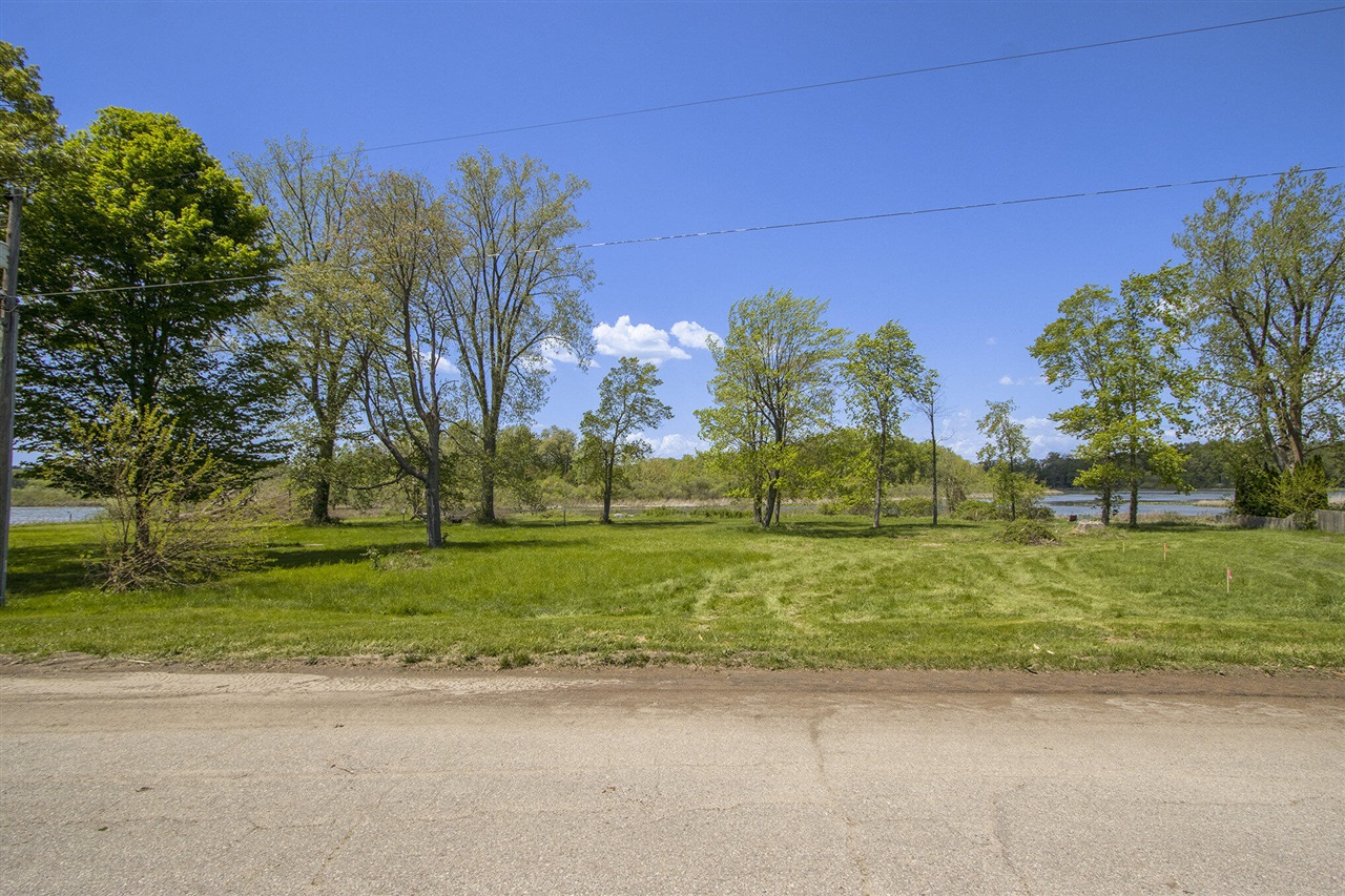 277 Lakeside Drive Property Photo 8