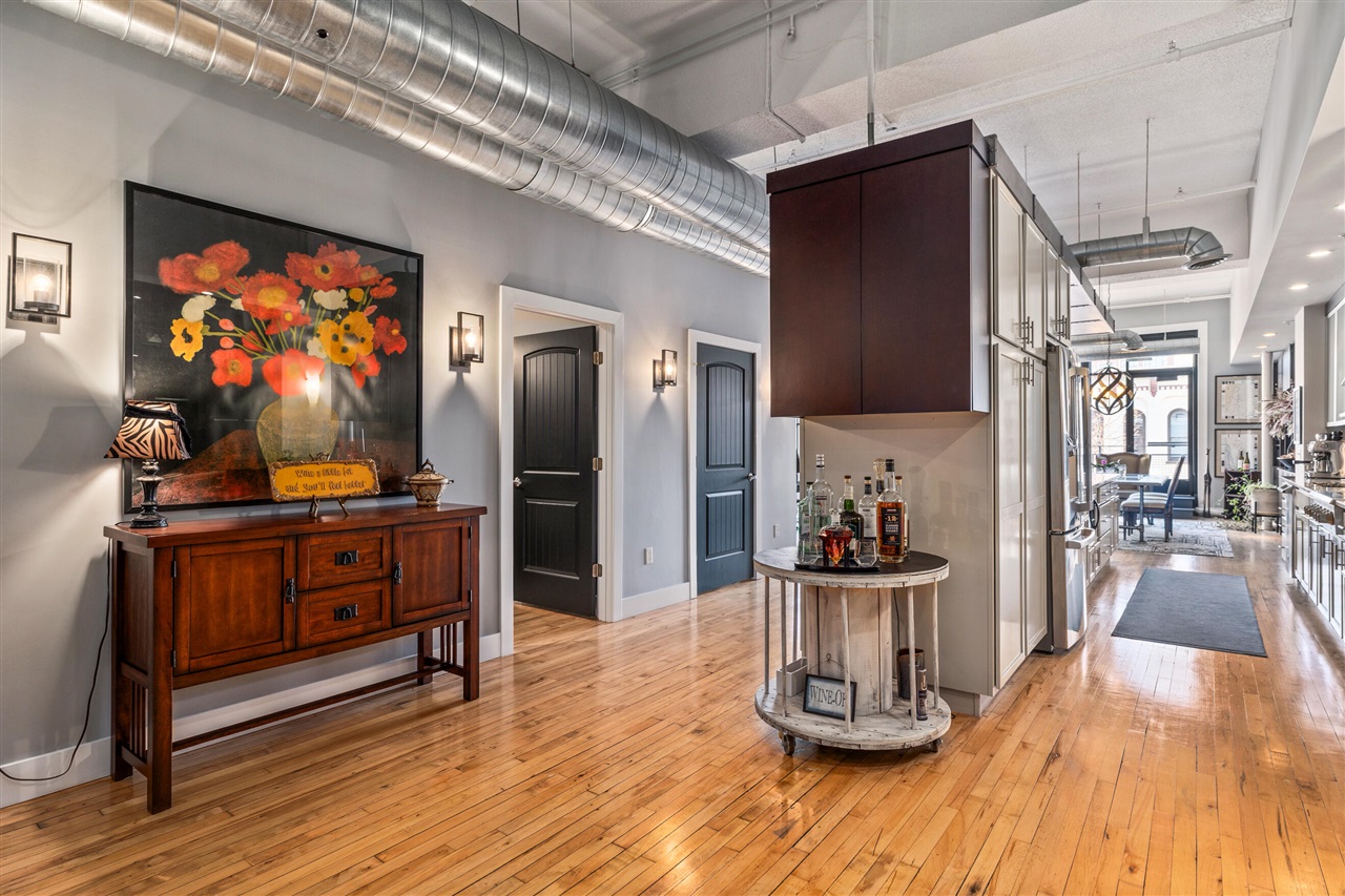 49 Monroe Center Street Property Photo 18