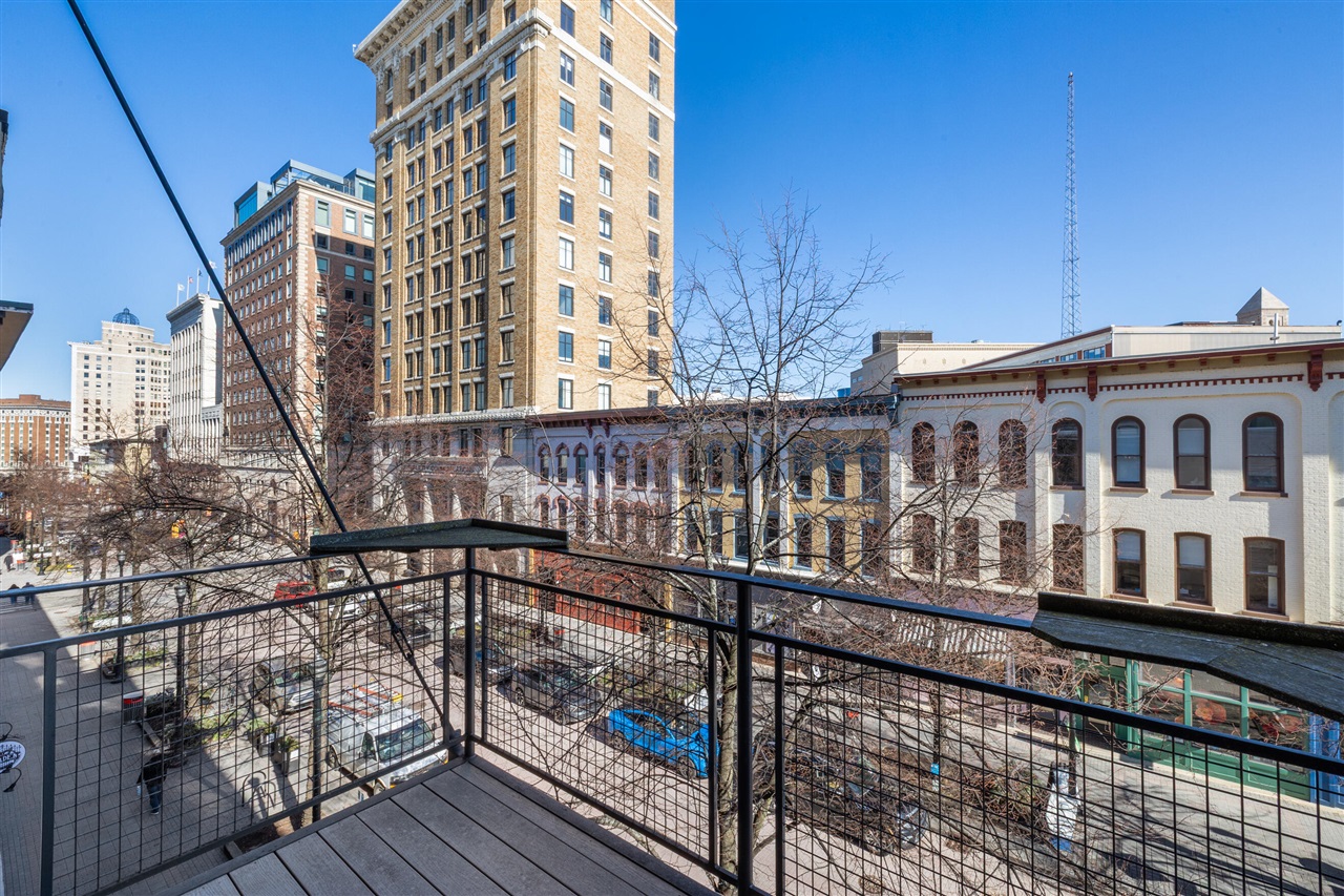 49 Monroe Center Street Property Photo 30