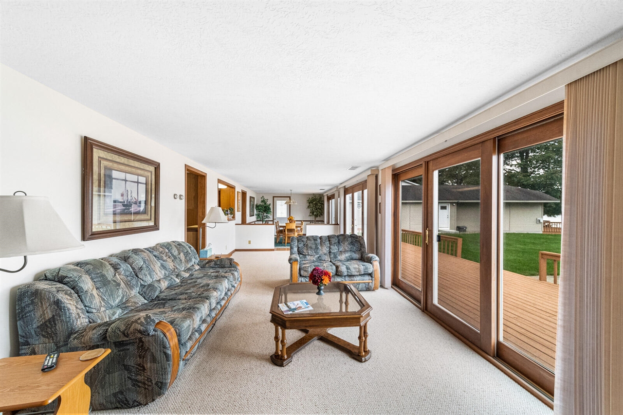 19976 M-60 Property Photo 19