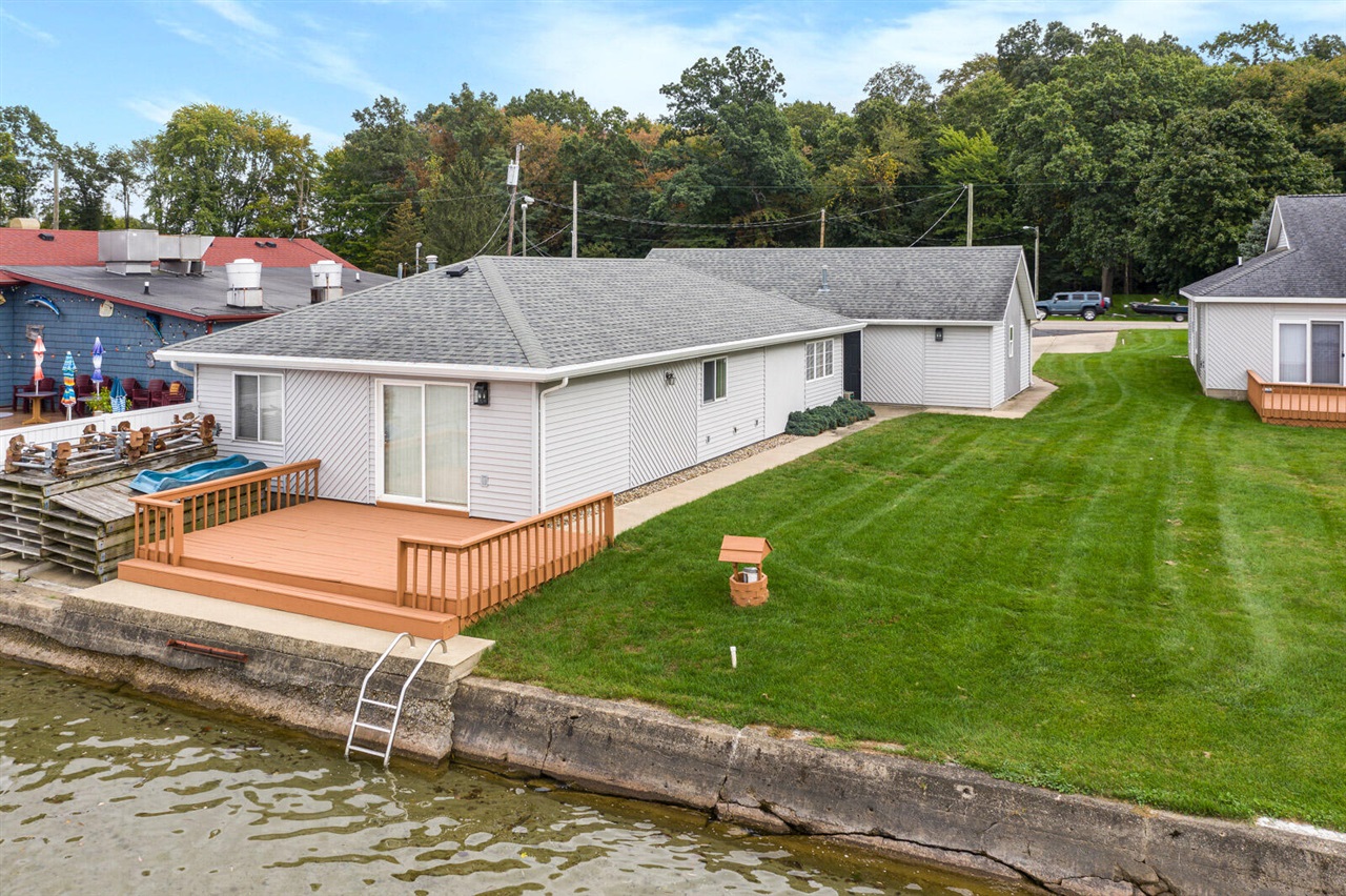 19976 M-60 Property Photo 26