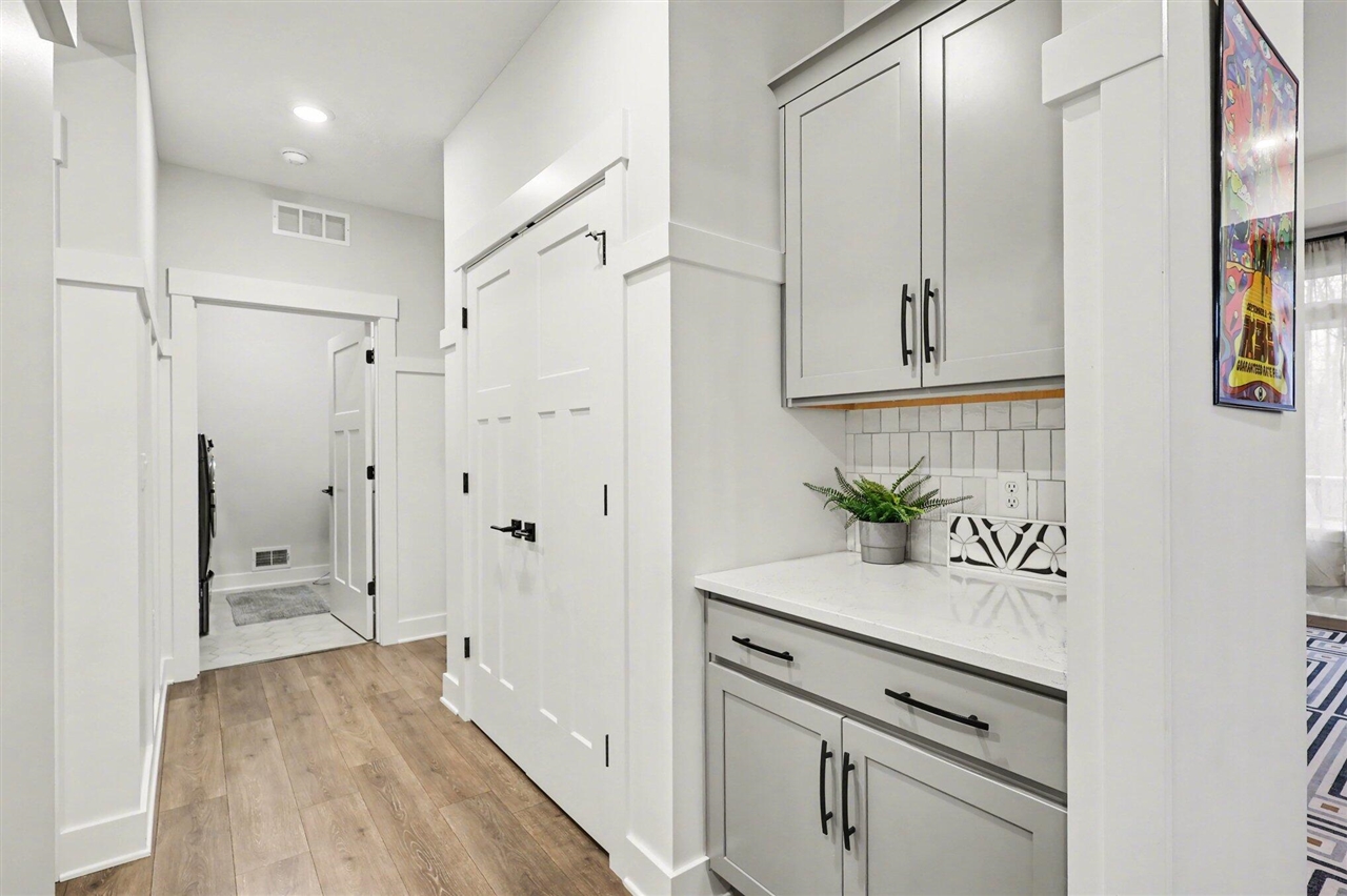 7460 Thistle Street Property Photo 6
