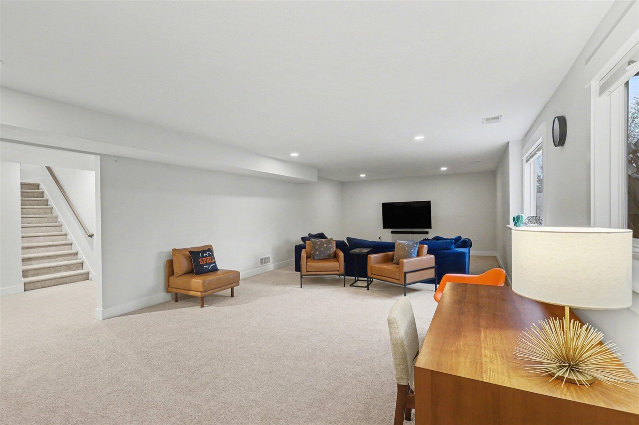 7460 Thistle Street Property Photo 18