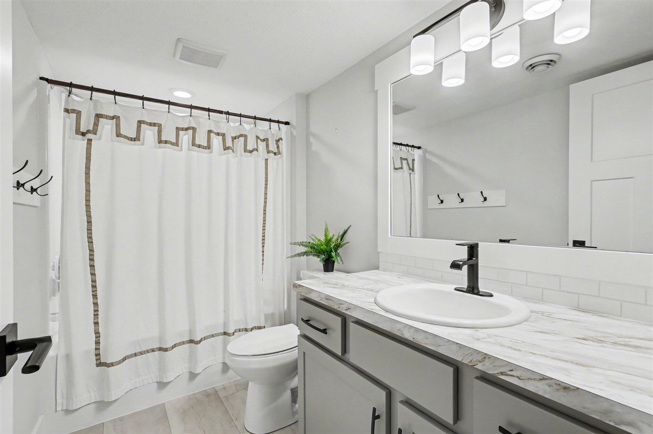 7460 Thistle Street Property Photo 23